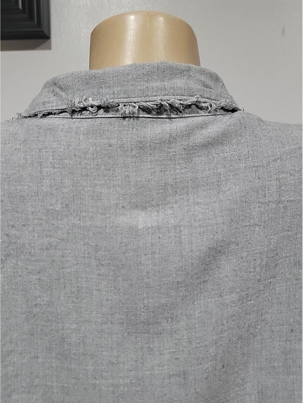 Cloth & Stone Womens Top Size M Tiered Button Up Shirt Frayed Hem Gray Blouse #C - Picture 3 of 9